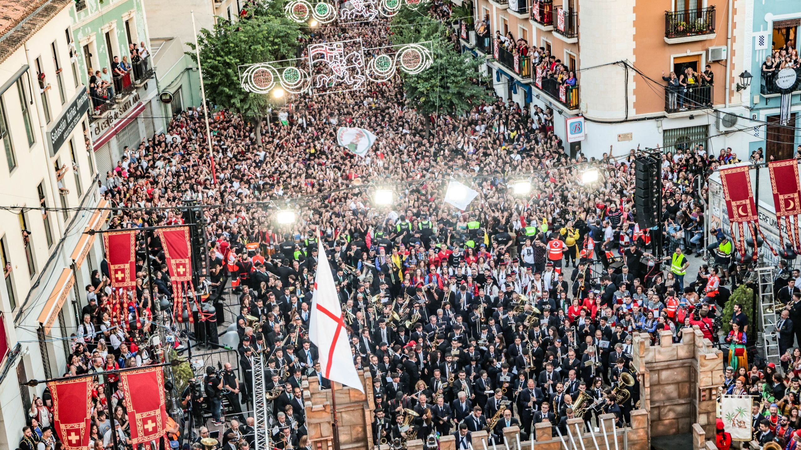 Celebración festiva — Moros y Cristianos
